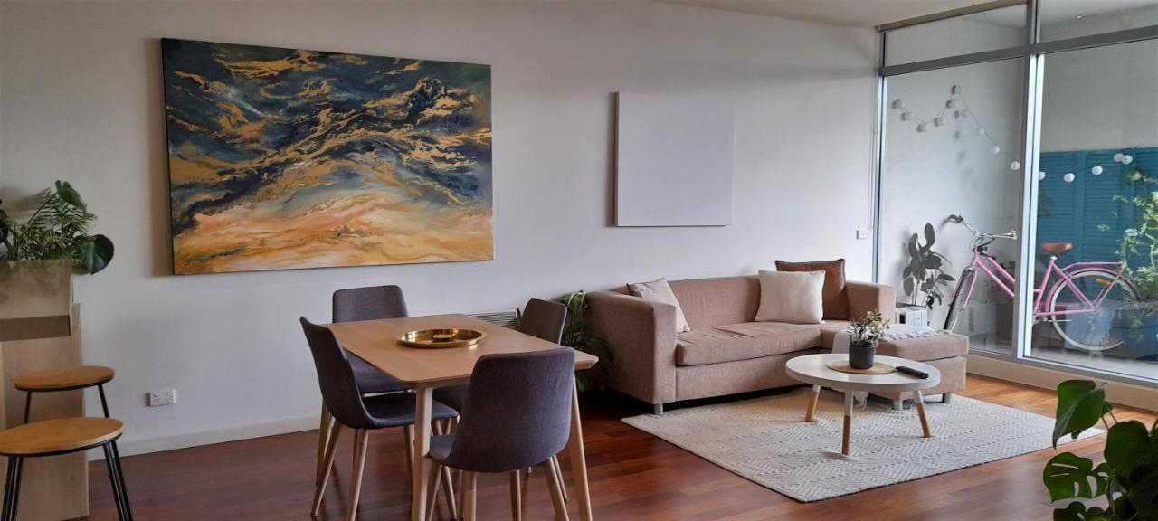 Beautiful 100mts Near The In Port Apartment Melbourne
