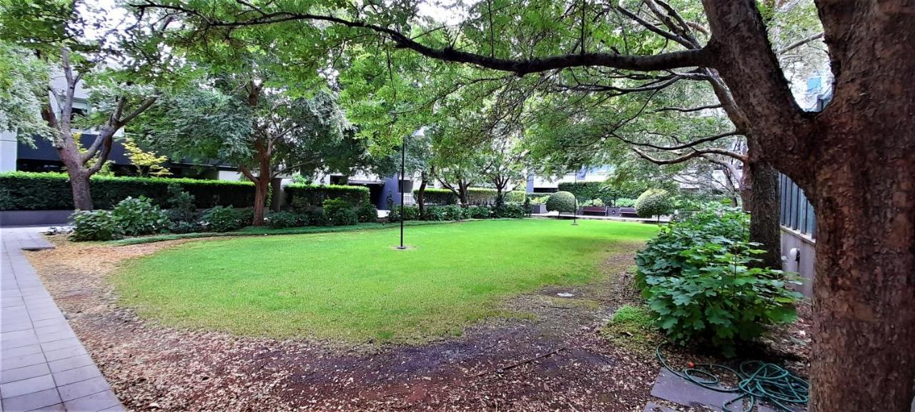 Beautiful 100mts Near The In Port Melbourne