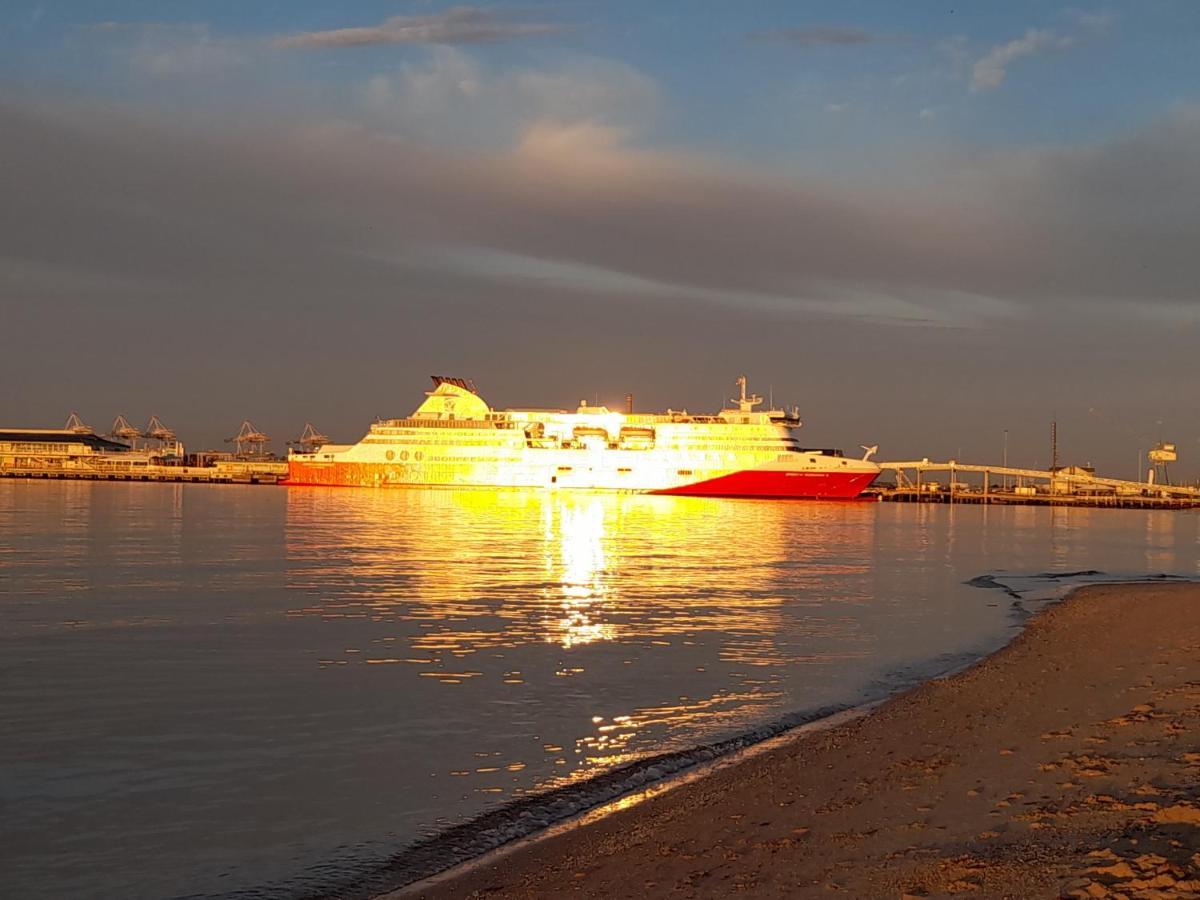Beautiful 100mts Near The In Port Apartment *